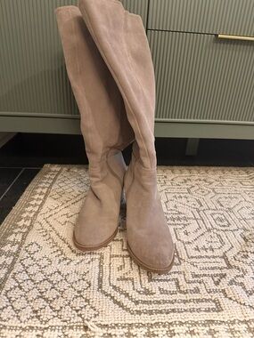 Blondo Waterproof Taupe Suede Knee High Boots 7.5M